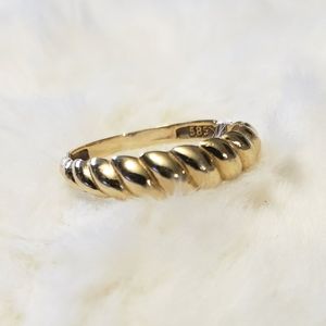 14k croissant dome gold ring